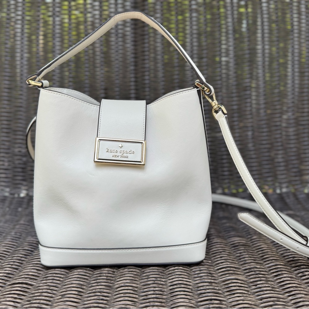 Kate Spade Cream Shoulder Bag with Gold Accents